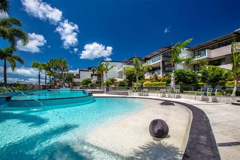 airlie beach accommodation wotif